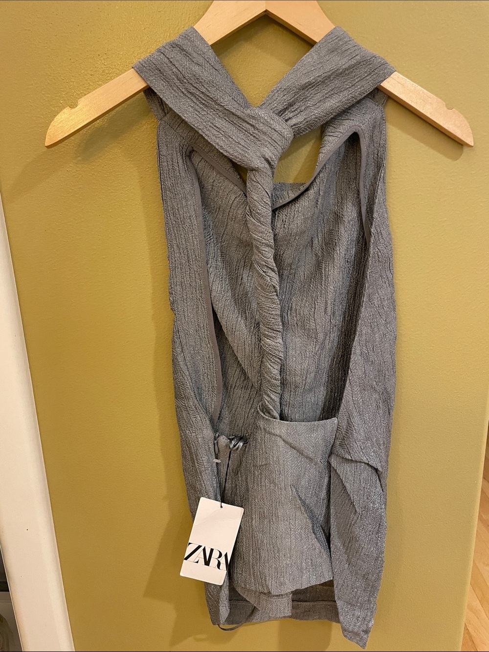 NWT Zara Gray Sleeveless Twist-Back Sheath Top - Picture 3 of 15